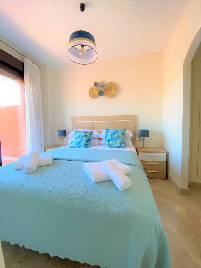 Sea View Penthouse Apartment With Hot Tub - Casa Bella Vista, Buenas Noches , Estepona Dış mekan fotoğraf
