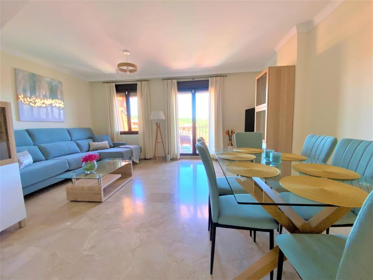 Sea View Penthouse Apartment With Hot Tub - Casa Bella Vista, Buenas Noches , Estepona Dış mekan fotoğraf