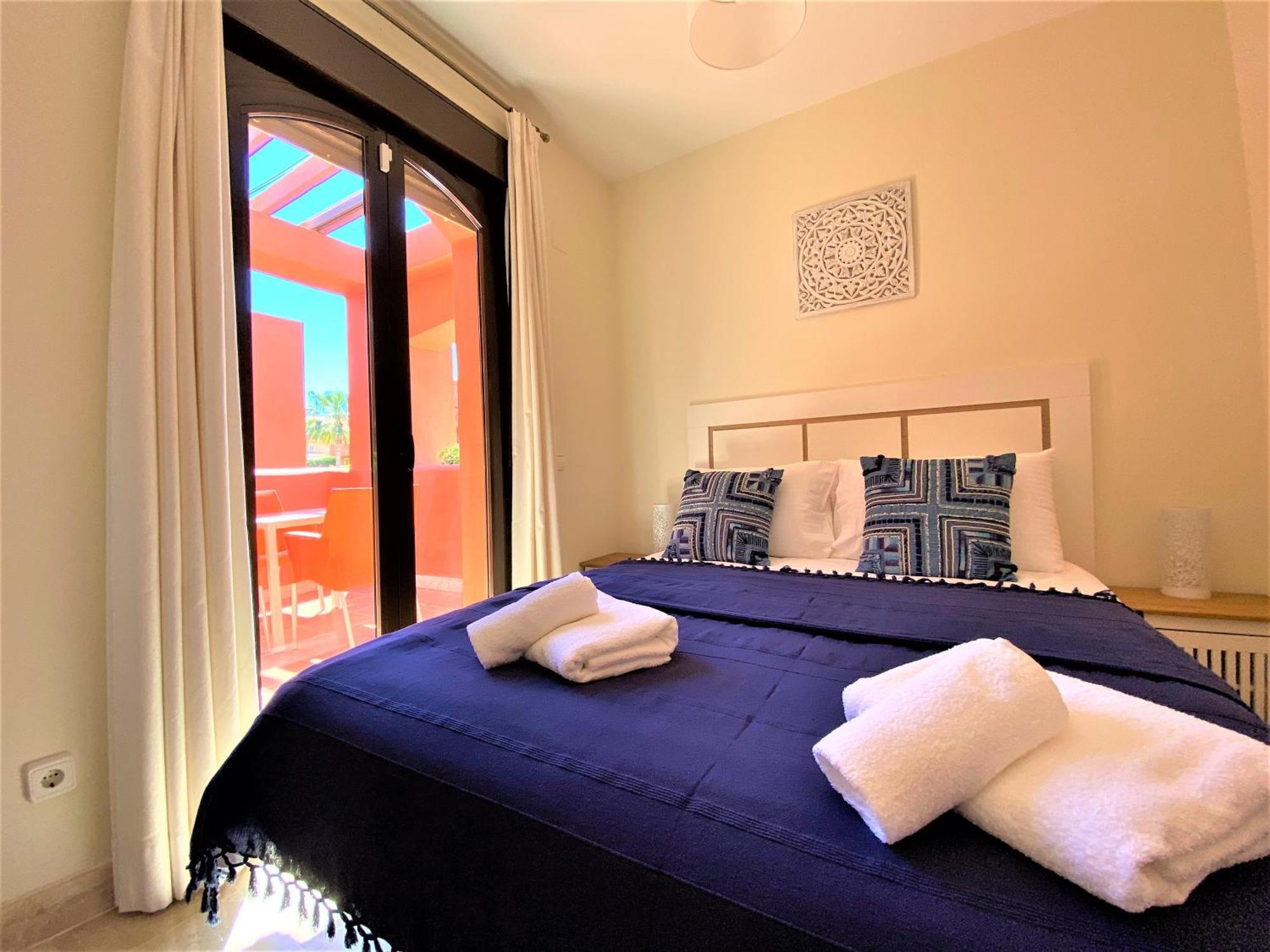 Sea View Penthouse Apartment With Hot Tub - Casa Bella Vista, Buenas Noches , Estepona Dış mekan fotoğraf