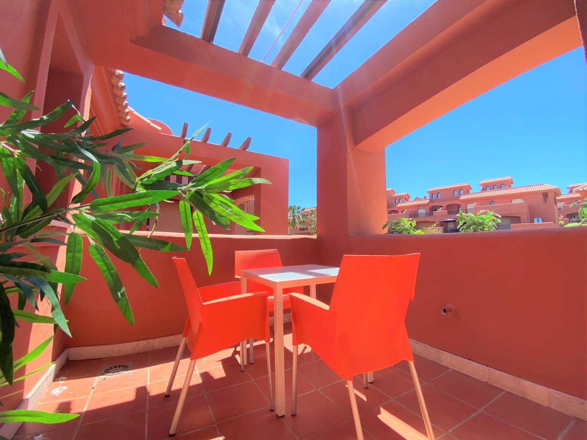 Sea View Penthouse Apartment With Hot Tub - Casa Bella Vista, Buenas Noches , Estepona Dış mekan fotoğraf