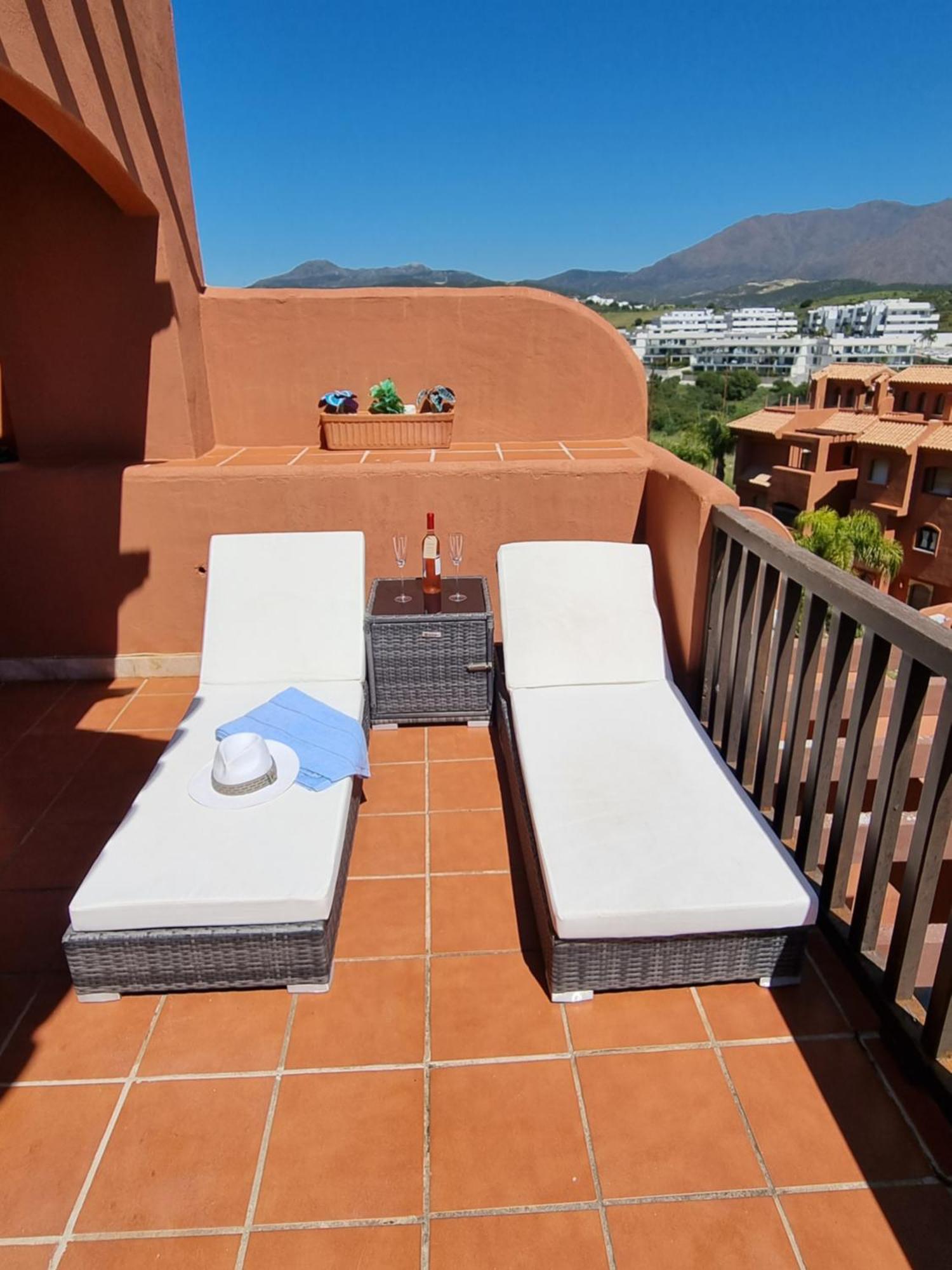 Sea View Penthouse Apartment With Hot Tub - Casa Bella Vista, Buenas Noches , Estepona Dış mekan fotoğraf