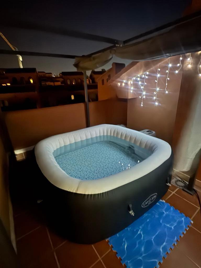 Sea View Penthouse Apartment With Hot Tub - Casa Bella Vista, Buenas Noches , Estepona Dış mekan fotoğraf